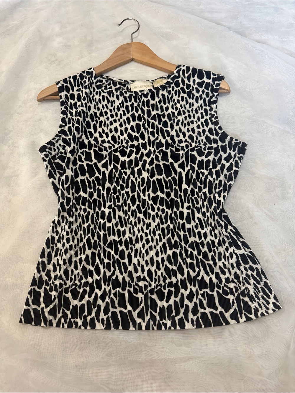 Black and White Sleeveless Animal Print Top